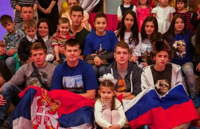 У нас одна кровь, мы ничем не отличаемся Что думают сербы о войне в Украине  — и как они встретили эмигрантов из России. Репортаж Ильи Азара из Белграда  — Meduza