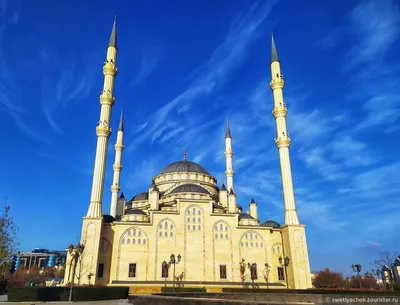 Модульная картина \"Мечеть «Сердце Чечни»\" – купить по низкой цене с  доставкой по России | Интернет-магазин модульных картин Picasso