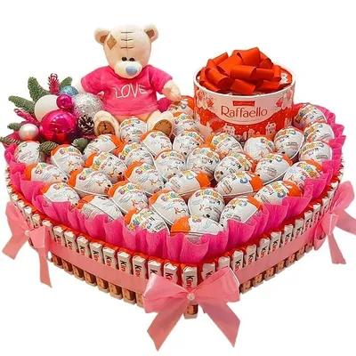 Новогоднее сердце из конфет купить в интернет-магазине Lakres с доставкой  по Москве и МО.