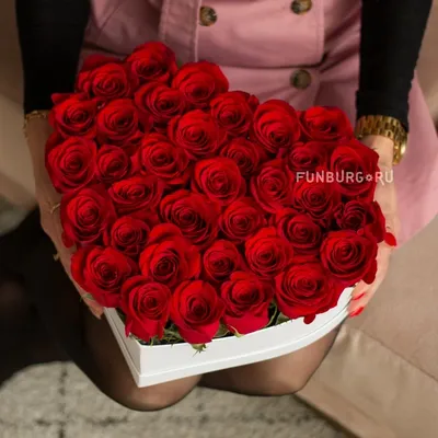 Сердце из 35 красных роз по цене 10800 ₽ - купить в RoseMarkt с доставкой  по Санкт-Петербургу