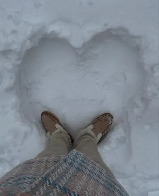 Сердце из снега Stock Photo | Adobe Stock