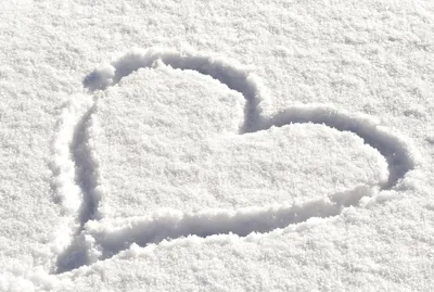 Картинки День святого Валентина Сердце Снег Руки 1600x1200