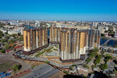 В Астрахани новую высотку втиснут между двумя крупными ЖК
