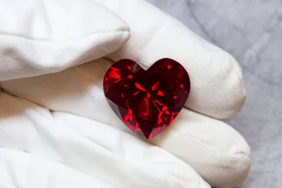 Красное сердце\" фольгированный шар с гелием - купить с доставкой в Омске -  Лаванда