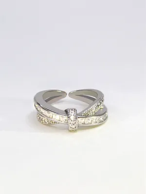 Серебряное кольцо с фианитом 0 2387612 (id 56565907), купить в Казахстане,  цена на Satu.kz