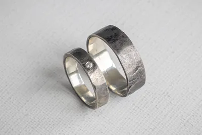 Обручальные кольца с бриллиантом «Даро» | Восемь | Интернет магазин  дизайнерских украшений из серебра, золота и натуральных камней
