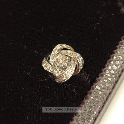 Серьги Boucheron Quatre Radiant Edition Hoop Earrings JCO00671 (35399)  купить в Москве, выгодная цена - ломбард на Кутузовском