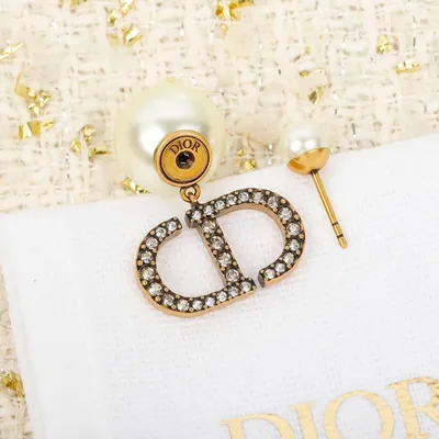 Серьги Dior Tribales Металл с отделкой золотого цвета, бусины из смолы  белого цвета и кристаллы белого цвета | DIOR