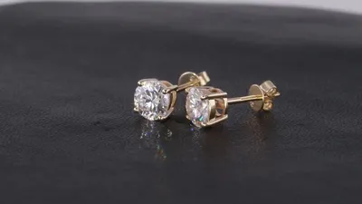 Золотые серьги-гвоздики с бриллиантами. Артикул 2191504202: цена, отзывы,  фото – купить в интернет-магазине AURUM