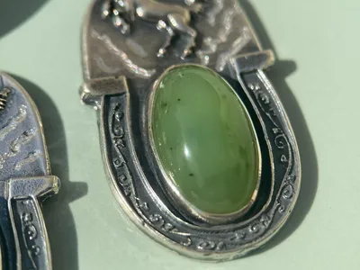 Серебряные серьги с нефритом, сережки с зеленым камнем, подарок №652353 -  купить в Украине на Crafta.ua
