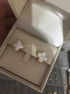 Серьги Van Cleef Alhambra с перламутром 1390 купить в Москве