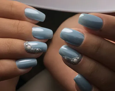 anastasiya_beauty.nails - Сезонная тематика голубого маникюра... В первую  очередь пройдемся по тематическим сезонным дизайнам. Голубой цвет в  сочетании с белым идеален для зимнего маникюра с ажурными снежинками.  Тендовый тандем голубого и розового