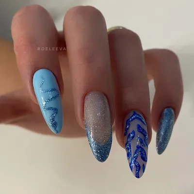 Модный Серо Синий Маникюр Квадратной Форме Nails Nail Art Стразами стоковое  фото ©marigo 332811094