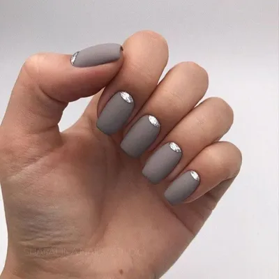 Модный серый матовый маникюр 59 фото | Taupe nails, Matte nails design,  Nail colors