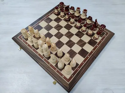 Купить Шахматы резные ручной работы в ларце средние по цене 7 990 руб.