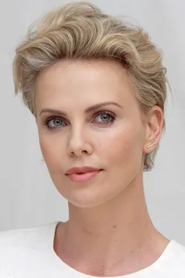 шарлиз терон фото короткая стрижка Шарлиз Терон (Charlize Theron). .  Биография, фотогра… | Charlize theron short hair, Short hair styles, Short  hairstyles for women