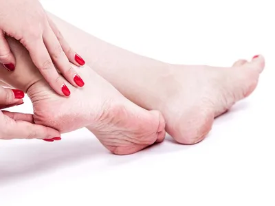 Как избавиться от загрубевшей кожи на ногах, трещин на пятках? -  Интернет-магазин натуральной косметики Mr.SCRUBBER