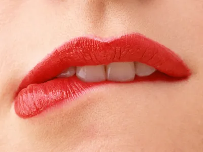 Как убрать мимические морщины вокруг губ? | блог Expert Clinics