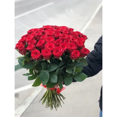 Шикарный букет из 101 красной розы премиум - 32996 букетов в Москве! Цены  от 707 руб. Зеленая Лиса , доставка за 45 минут!