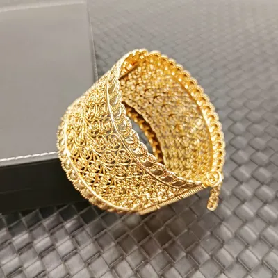 Роскошный браслет большого размера, металлический браслет с цветами из  Дубая, женский браслет, широкий золотой браслет, алжирские ювелирные  изделия, браслет с монетами | AliExpress