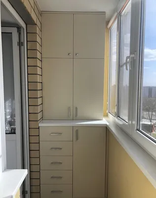 Распашной шкаф на балкон (лоджию) белого цвета Арт B28 под заказ в Минске