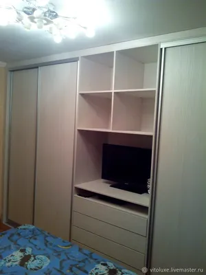 шкаф распашной в спальню с местом под телевизор и ящиками для белья (22) |  Заказать распашной шкаф по размерам