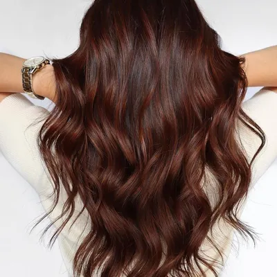 Темно-рыжий цвет волос [65+ фото] — палитра оттенков, выбор краски,  особенности окрашивания