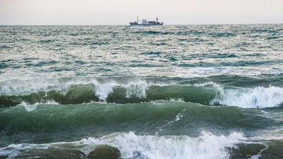 штормовое море разбивает большие волны, картинка большие волны, вода, волна  фон картинки и Фото для бесплатной загрузки