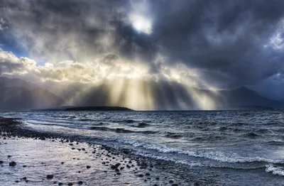 Лучи солнца обнимающие холодное штормовое море. :: Татьяна Гордеева –  Социальная сеть ФотоКто