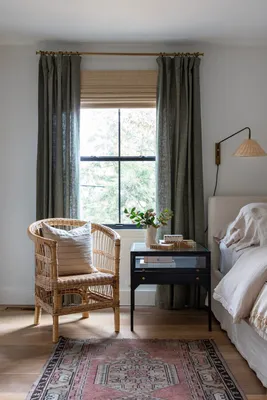 Как подобрать шторы в спальню: советы дизайнера о цвете, разновидностях и  стиле штор в интерьере
