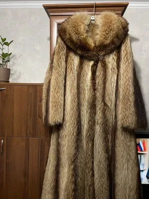 Шуба Енот размер 46-48 (82) — купить в Красноярске. Состояние: Отличное.  Верхняя одежда на интернет-аукционе Au.ru