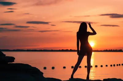 Картинки с закатом солнца на море с девушкой (70 фото) » Картинки и статусы  про окружающий мир вокруг