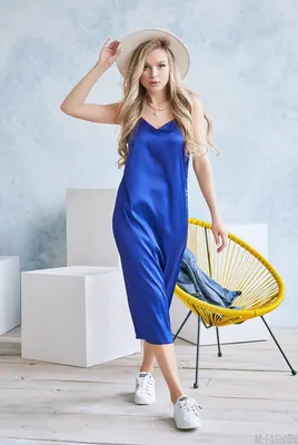 Купить Темно-синее платье с кружевом и расклешенной юбкой