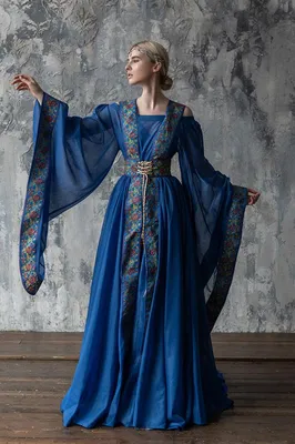 Платье шелковое с цветочным принтом, Синее - описание, цена, фото. | Купить  в Москве.