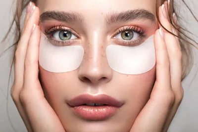 Как правильно замаскировать синяки под глазами с помощью макияжа: 5 простых  шагов.