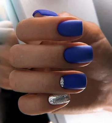 💙Матовые синие ногти от @gert_nails #матовыеногти #синиеногти  #геометриянаногтях #линиянаногтях | Instagram