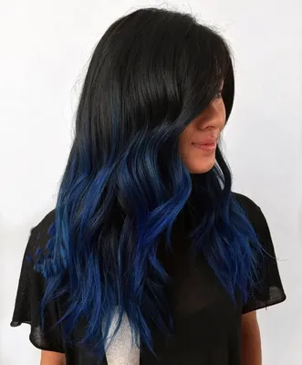 Синие пряди на черных волосах (45 лучших фото)