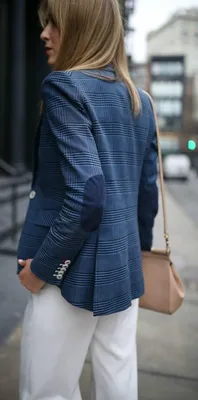 С чем носить женский синий пиджак: 15 стильных образов в 2019 | Синие  блейзеры, Твидовый пиджак, Пиджак