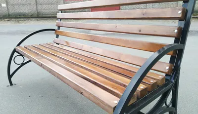 Скамейка с металлической спинкой в КП Гринфилд — от 99 000 ₽ за скамейку
