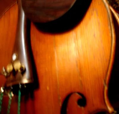 Скрипка, Nikolo Amati, Кремона, Италия, 1647 Редакционное Изображение -  изображение насчитывающей головка, пример: 108835790