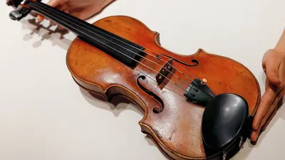 Сколько стоит скрипка Страдивари? Эксперт о мировом рынке старинных  инструментов (1998)