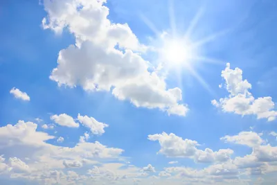 Солнечное небо голубое стоковое фото. изображение насчитывающей свет -  197245940