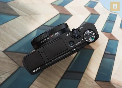 Видеообзор фотоаппарата Sony DSC-RX100 III с экспертом М.Видео - YouTube