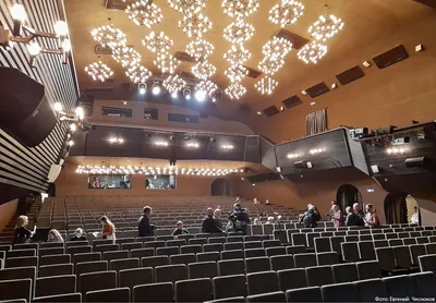 В Москве после ремонта открыли основную сцену театра «Современник» –  Коммерсантъ