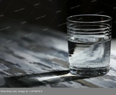Пейте Больше Воды Концептуальная Векторная Иллюстрация Чистая Вода Изпод  Крана Стакан Чистой Воды — стоковая векторная графика и другие изображения  на тему Пить - iStock