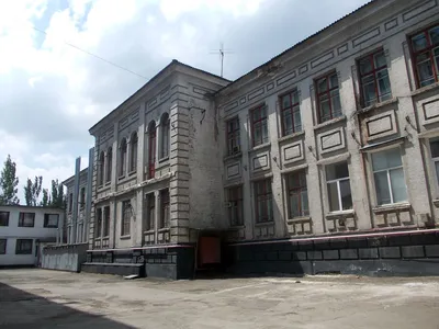 Стаханов. Школа-интернат превратилась в российскую военную базу -  InformNapalm