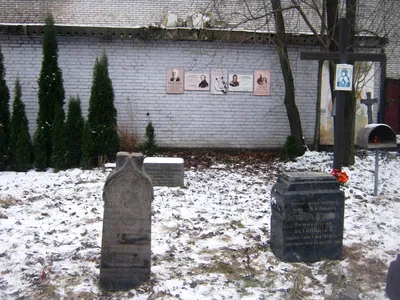 Надгробная плита у Храма на Соколе и генералы Плеве, Мандрыко, Токарев,  Ремезов, Мамонтов и другие.