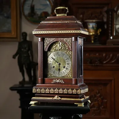Классические старинные кабинетные настольные часы с боем в корпусе из  дерева, Италия, вторая половина 20 века купите в подарок с курьерской  доставкой интернет-магазина \"Купи Антик\"