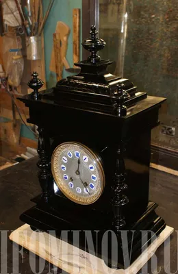 Старинные настольные часы E6-156 в магазине антикварной мебели MyDecorRoom  в Москве