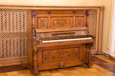 Старинное пианино ,Юлиус Блютнер Лейпциг,1905-1910 гг.